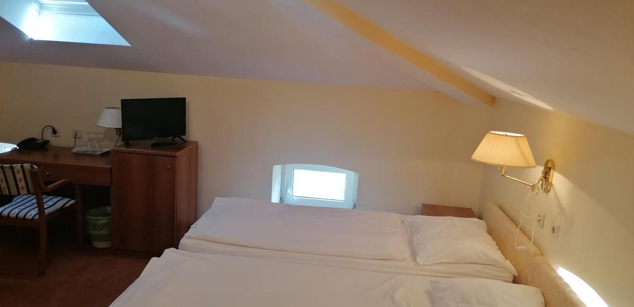 Hotel Vila Ruzica- Glavna Zgrada I Depandanse Криквеница Екстериор снимка