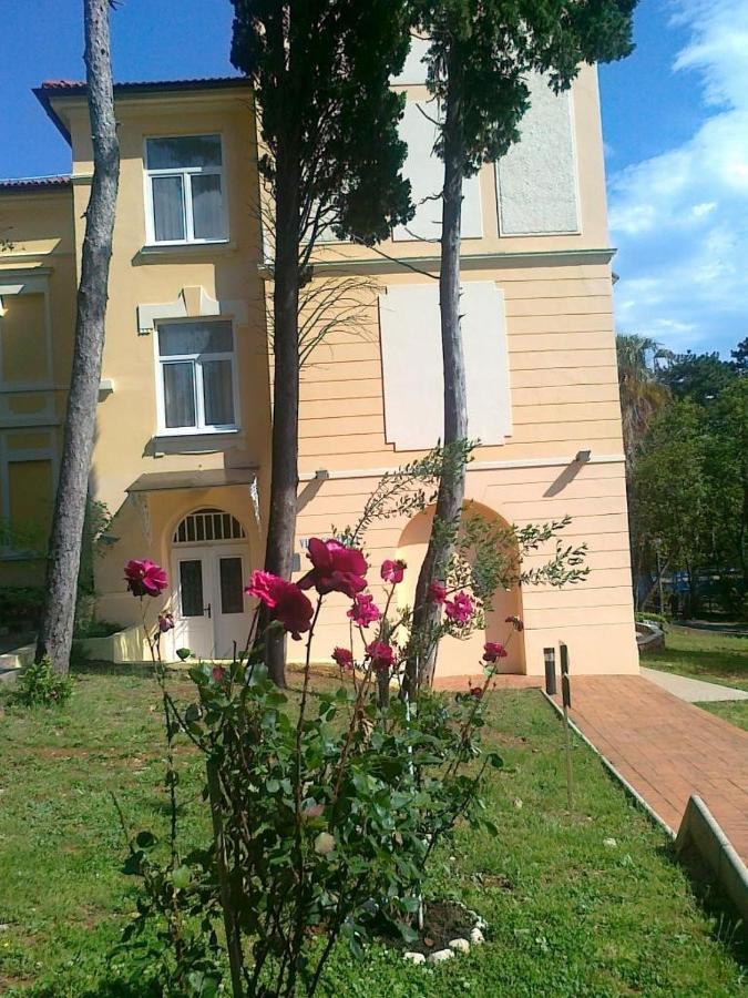Hotel Vila Ruzica- Glavna Zgrada I Depandanse Криквеница Екстериор снимка