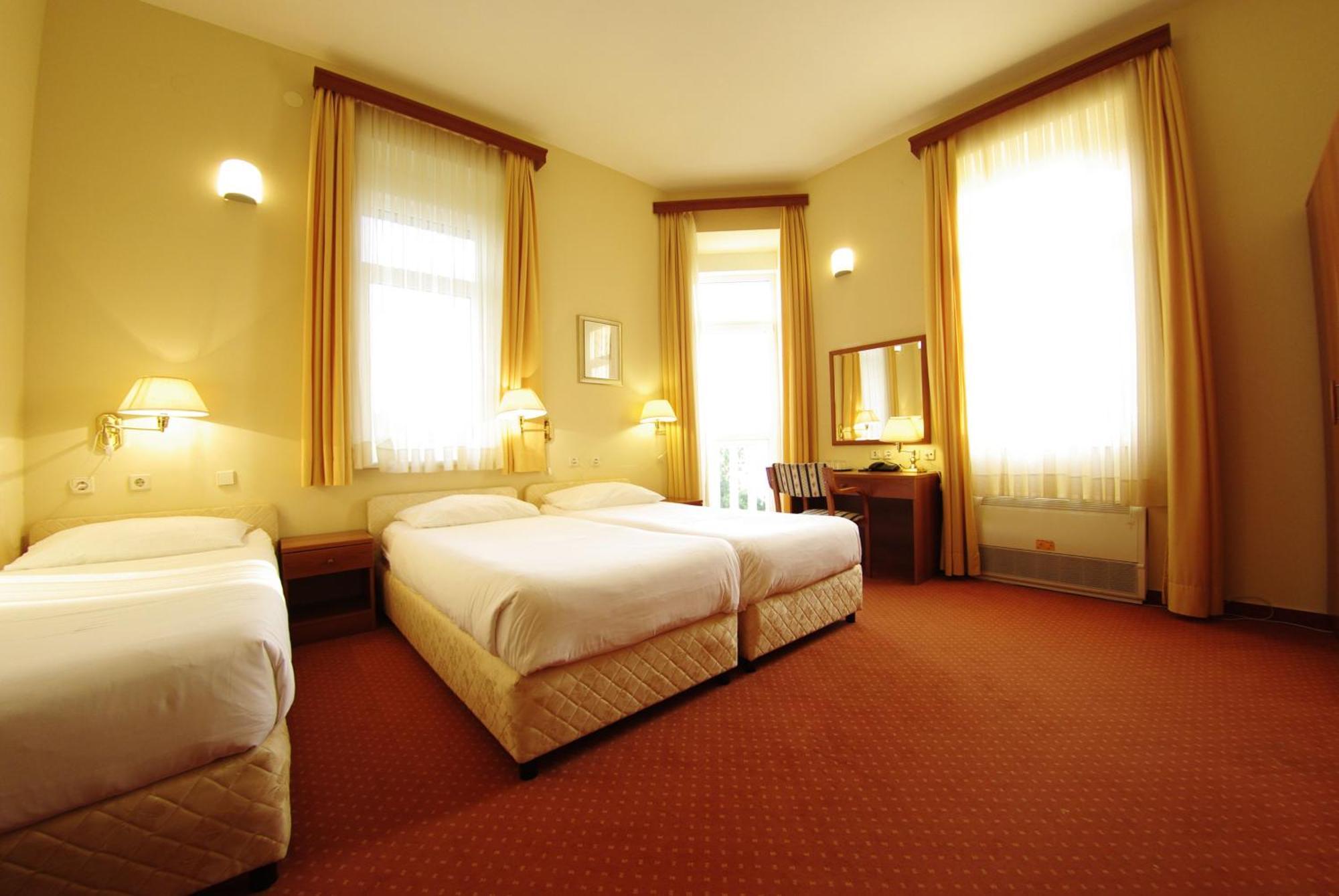 Hotel Vila Ruzica- Glavna Zgrada I Depandanse Криквеница Екстериор снимка