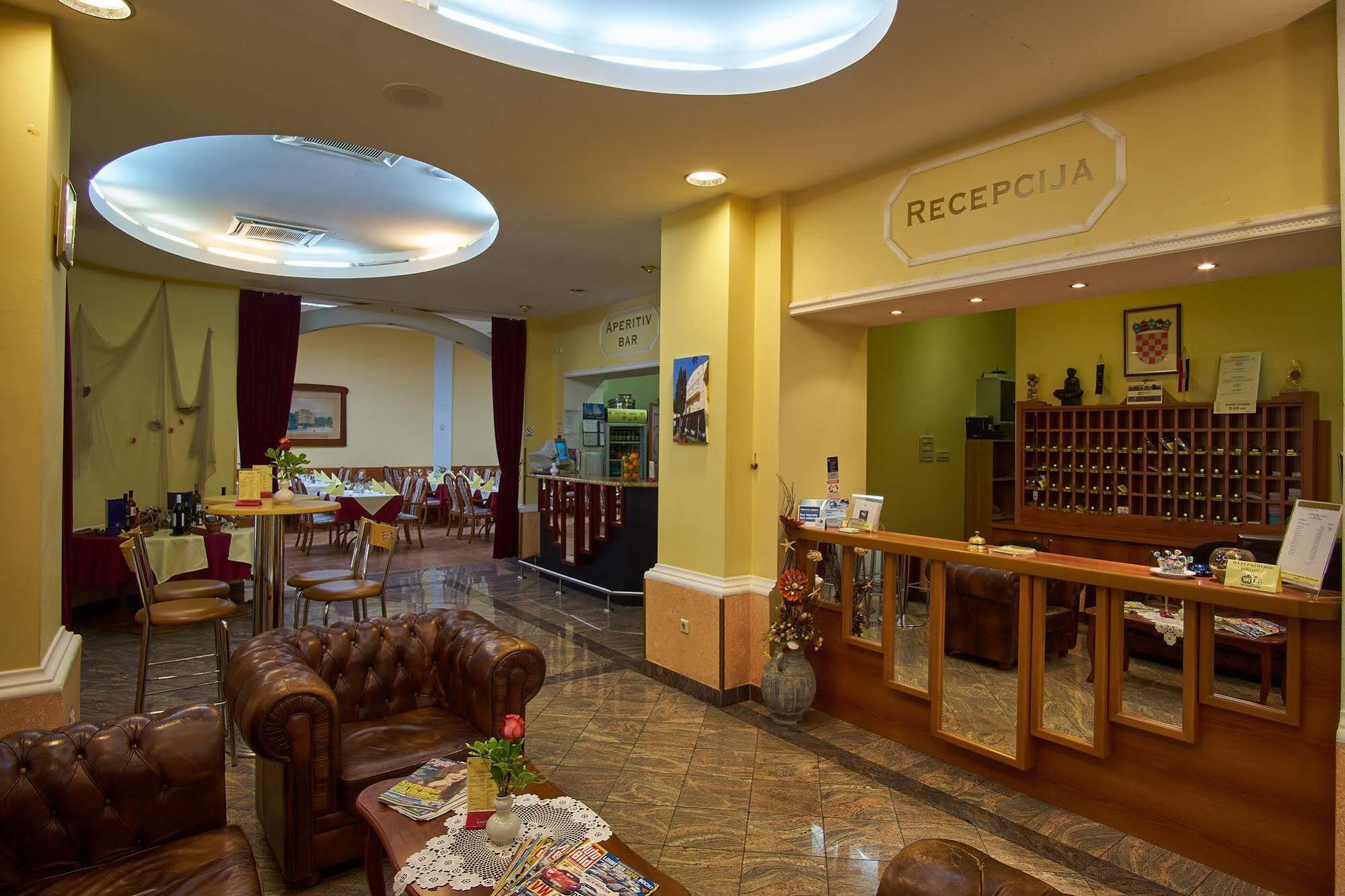 Hotel Vila Ruzica- Glavna Zgrada I Depandanse Криквеница Екстериор снимка