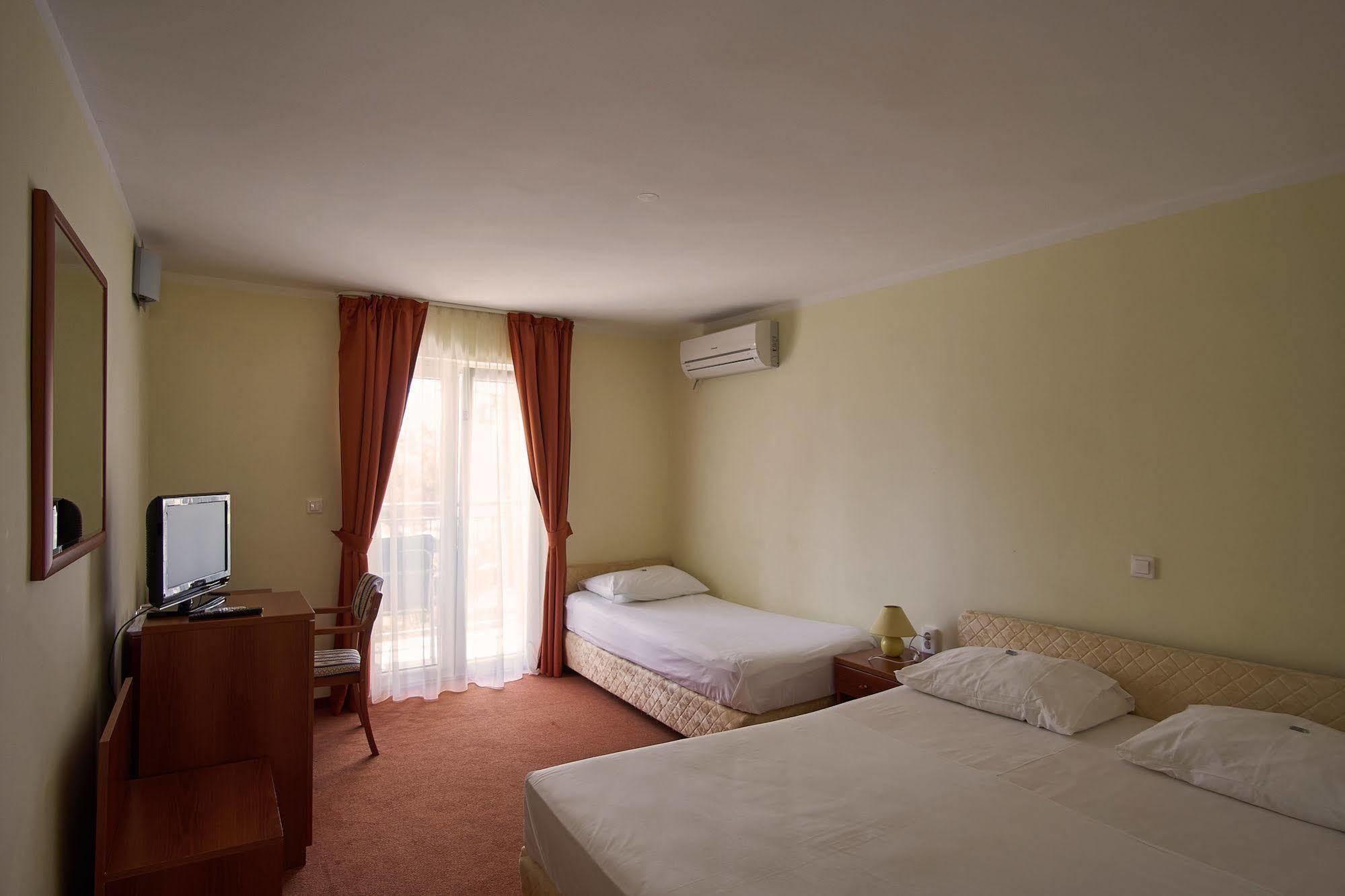 Hotel Vila Ruzica- Glavna Zgrada I Depandanse Криквеница Екстериор снимка